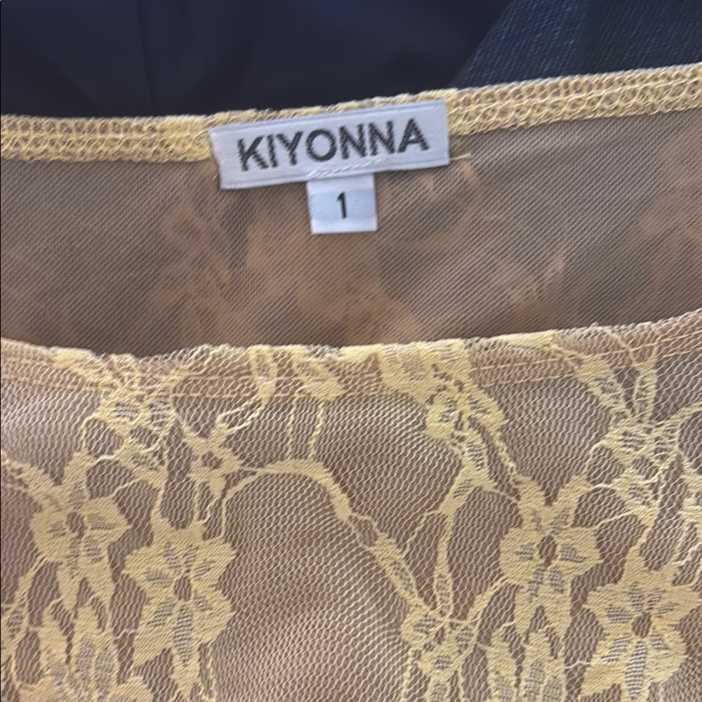 Kiyonna Yellow Ruched Blous - Picture 2 of 3
